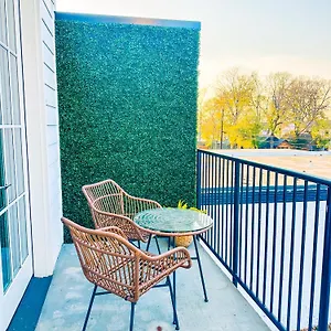 Dreaming With Dolly - Luxe Near Broadway Holiday home